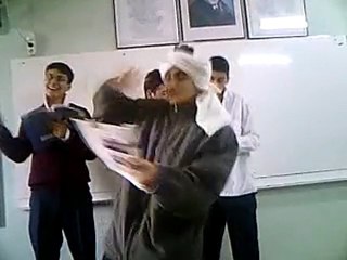 ( Lise Yılları 11 Fen-D ) Yavuzun Almanca Şarkısı :D