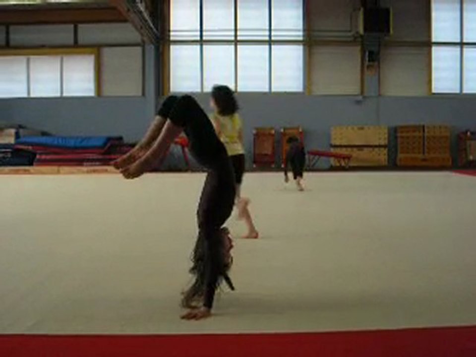Gymnaste en herbe bis !!!!!!!!