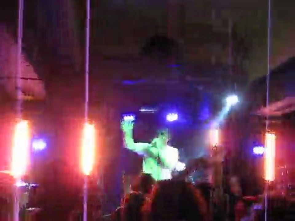 Nitzer Ebb Down on My knees Paris Mars 2010