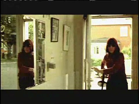 Les Breastfeeders: Minijupe et watusi