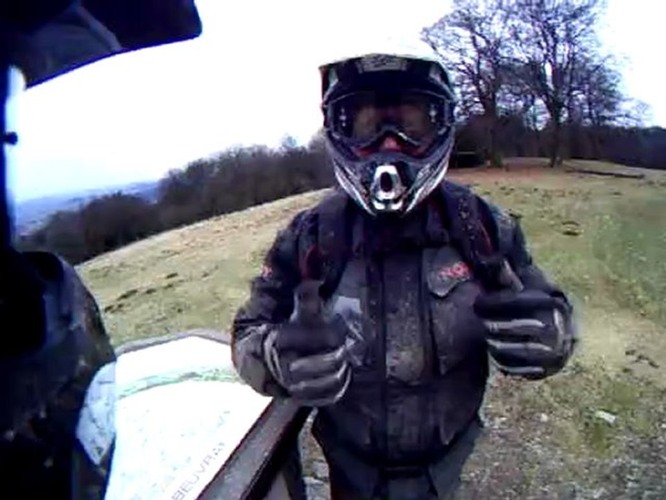 Finger in the nose !