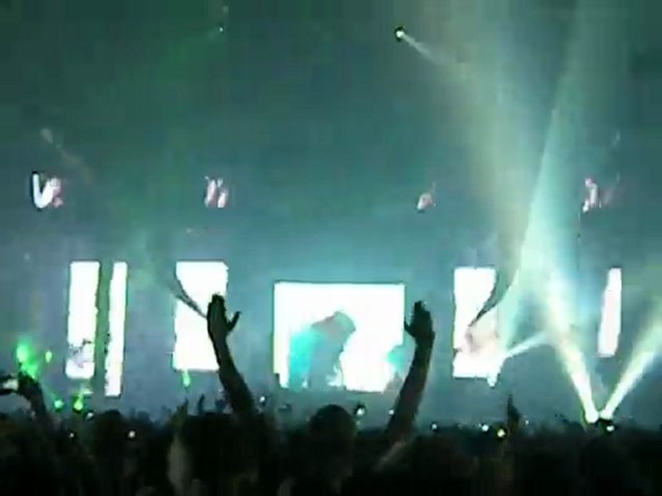 live angerfist & outblast people screaming moh