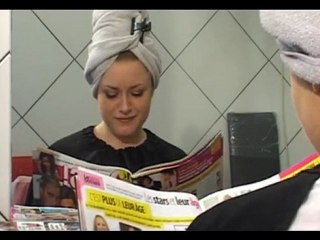 Woox - Publicité - Au coiffeur avec praline