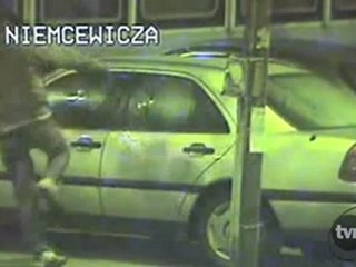 Ivre il abîme plusieurs voitures