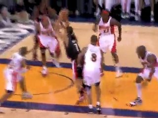 Brandon Roy pours in a game-high 41 points to help the Blaze