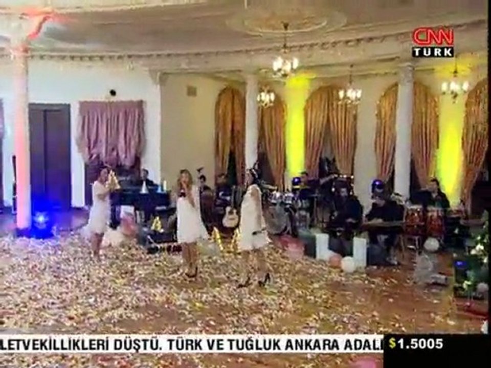 Grup Hepsi - Yalan Cnn Türk Yılbaşı Özel Gecesinden