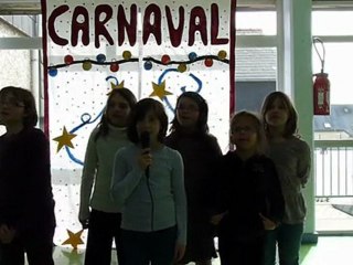 "Des ballons suspendus"