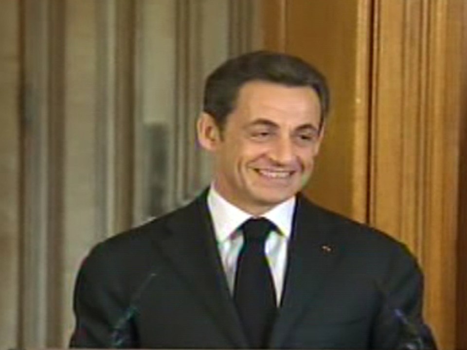 Sarkozy sur LA rumeur: "pas une seconde à perdre.."