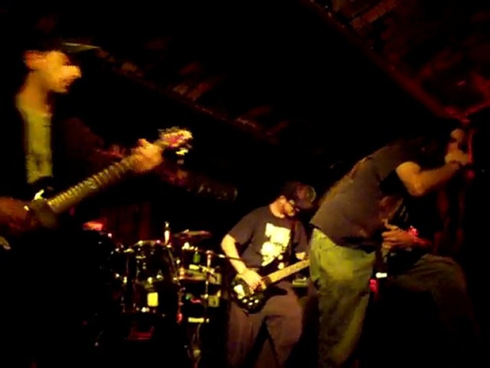 Atrocia_Despair & Silence (live Angers 2010)