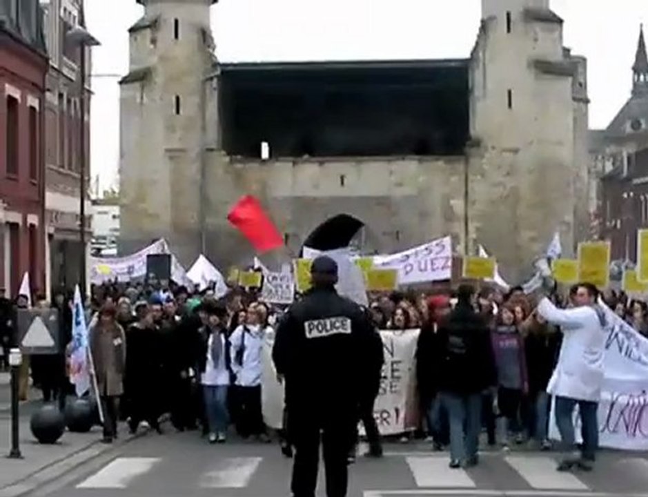 Cambrai : manifestation pour les profs du lycée Fénelon