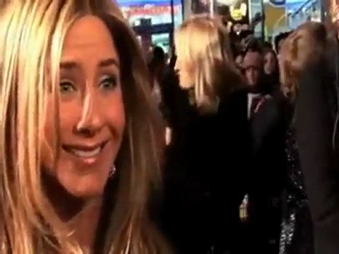 Jennifer Aniston - The Bounty Hunter Premiere - VIDEO 2