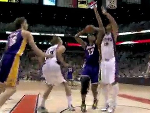 Louis Amundson Block Pau Gasol and Andrew Bynum.
