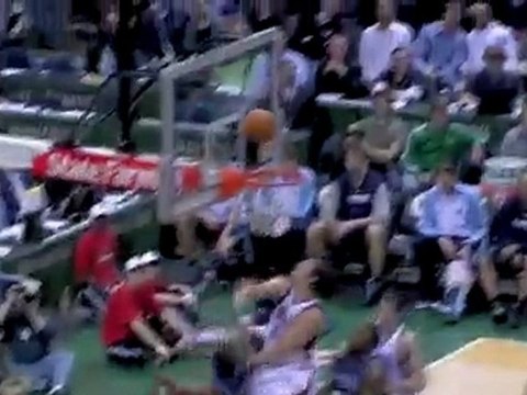 Carlos Boozer flys in and puts back the missed shot.