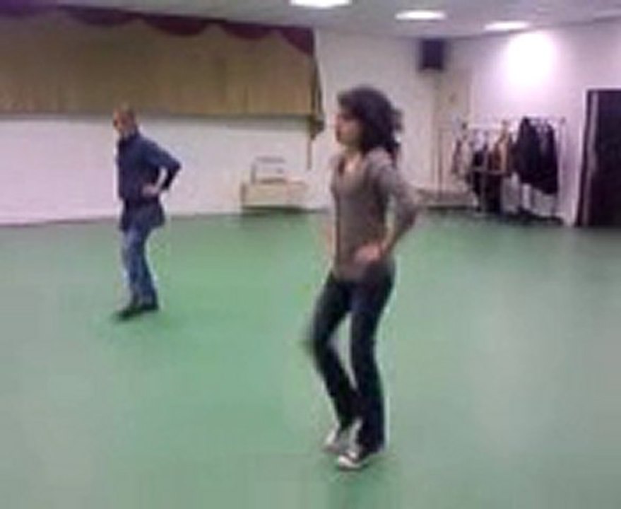 Sandra et Eloise Danse Country
