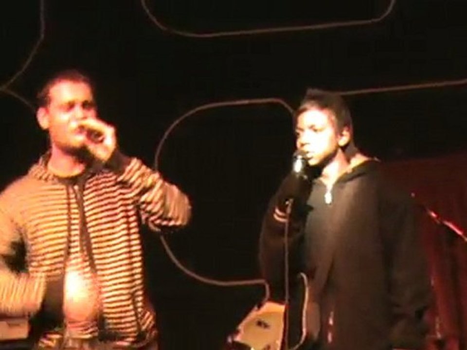 KIOZA - CE QUI NOUS TUE PAS FEAT ENISSAY (LIVE) AU PARADOX