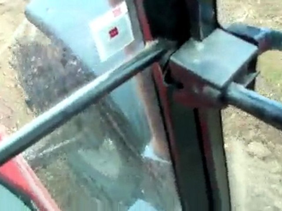 Décompactage avec MF 8140 et Alpego 3 mètres