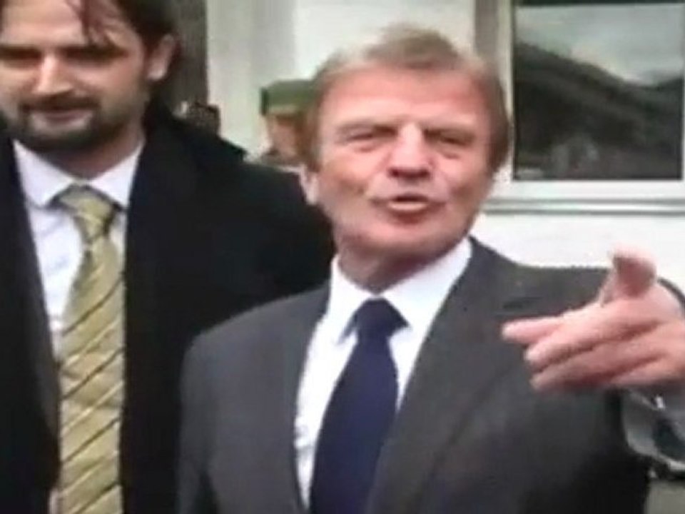 KOUCHNER = TRAFIC D'ORGANES. DES SERBES L'ACCUSENT EN DIRECT