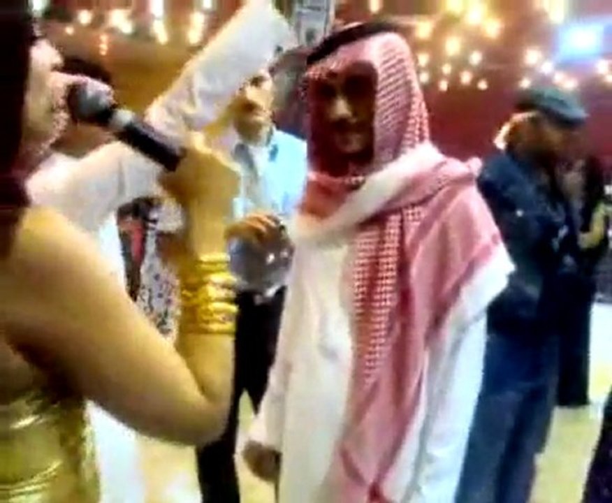 - Video2