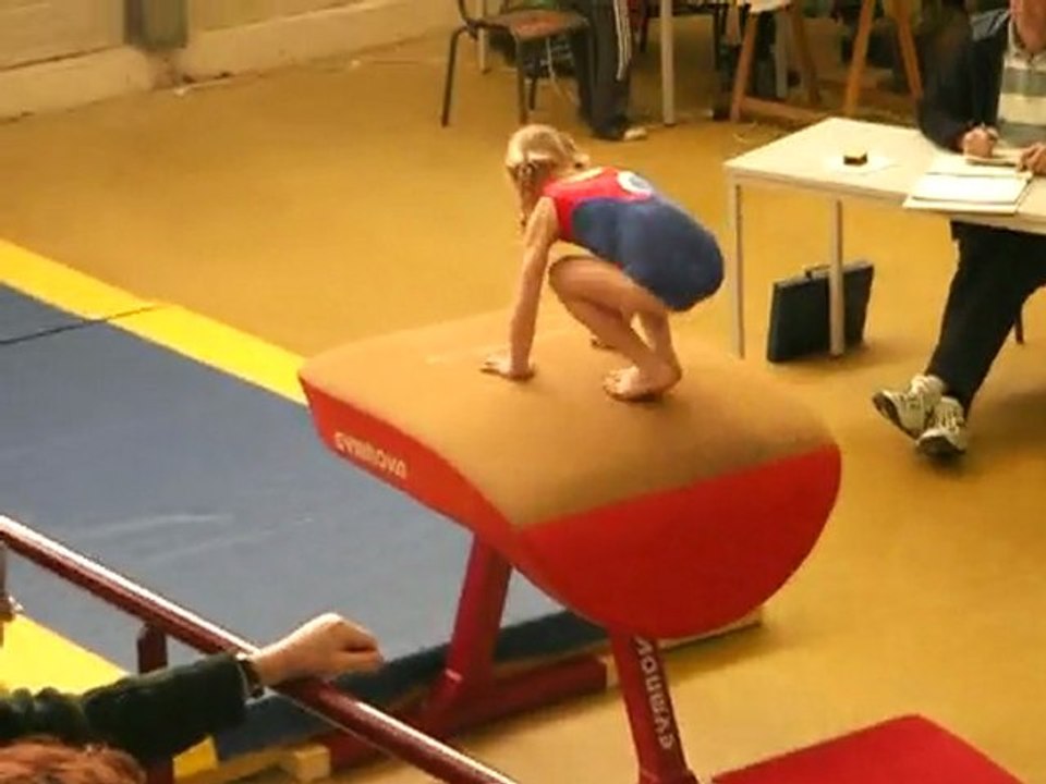 GYM THELMA SAUT DE CHEVAL