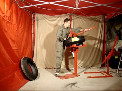 remontage pneus moto avec ma machine faite maison video 3
