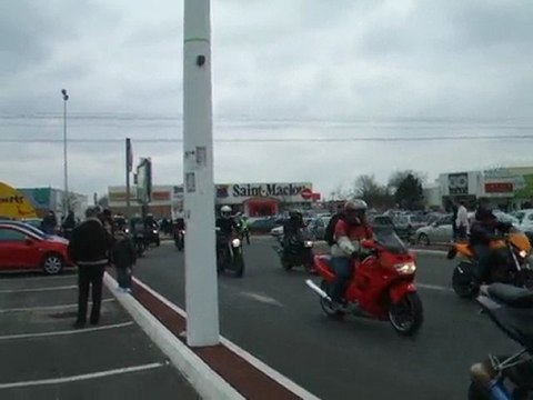 Manif FFMC 13 mars 77 Pontault Cblt direction Vincennes - 3