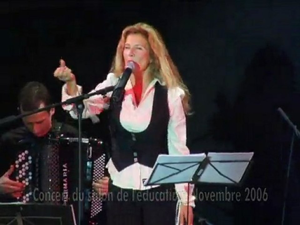 Ouvrez vos mains !  La tournée de Dominique Dimey