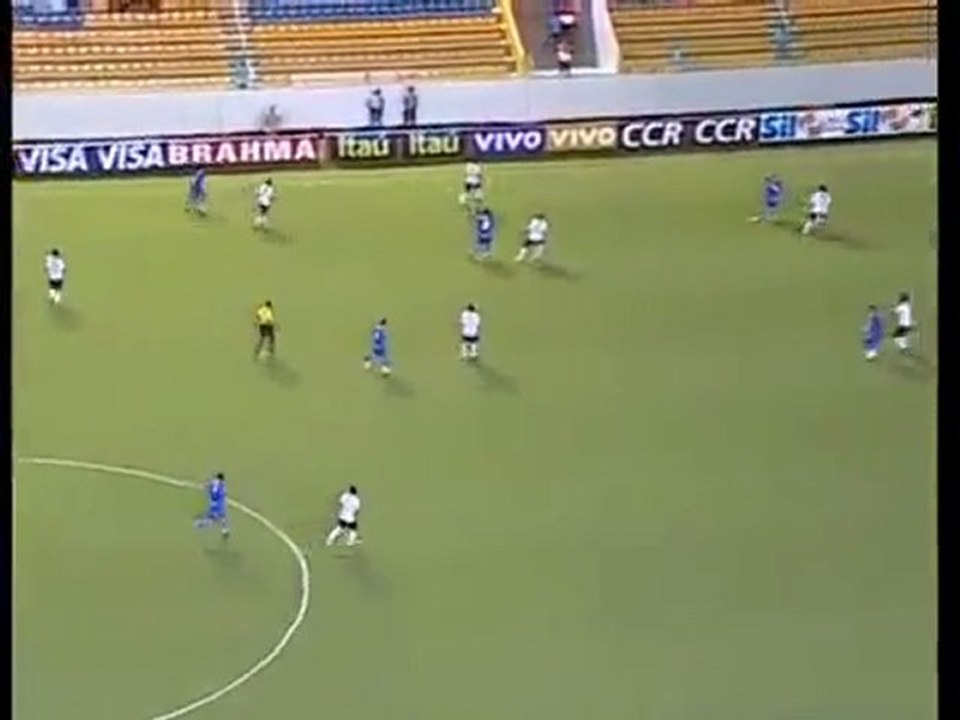 Roberto Carlos'tan muhteşem bir gol