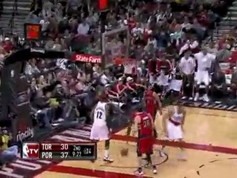 Rudy Fernandez finds LaMarcus Aldridge again, this time with