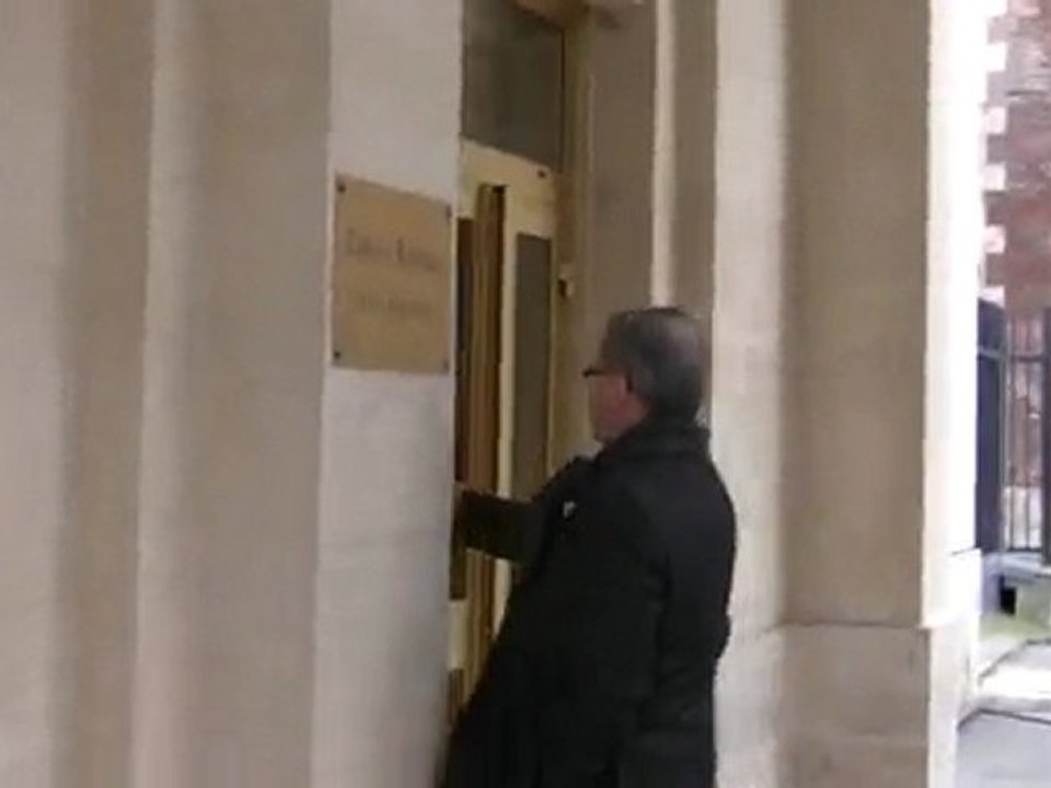 François Bonneau Arrivée à l'Hôtel de Région (2)