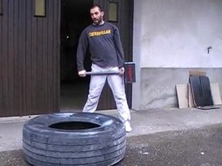 sledgehmmer sport : 204 strikes in 10min with 20kg hammer