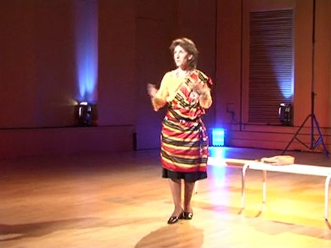 Portrait de Zohra AIT ABBAS - Commedienne de la pièce de théâtre Comment je suis arrivée là - à l'occasion de lancement de l'AFB Vincennes (94)