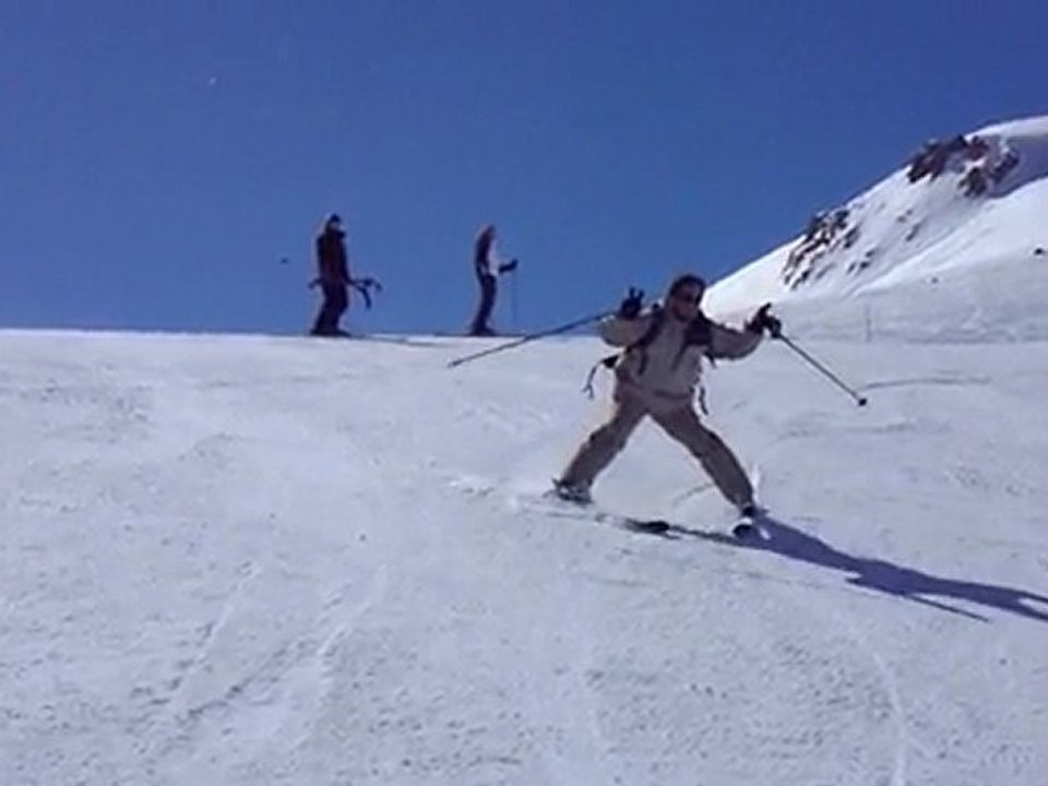 sam chasse neige