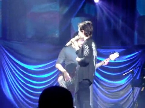 Ode To My Family Cranberries - Live Marseill