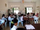 en classe A.F.S. à Battambang pendant un cours de math.