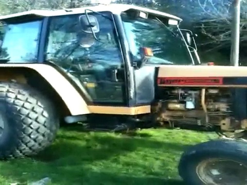 Sean La Rue | Sean drives a Tractor - Comedy!!