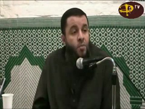 COMPORTEMENT ENVERS SA FAMILLE, SES FRERES ET SOEURS