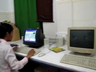 En salle d'informatique à Battambang