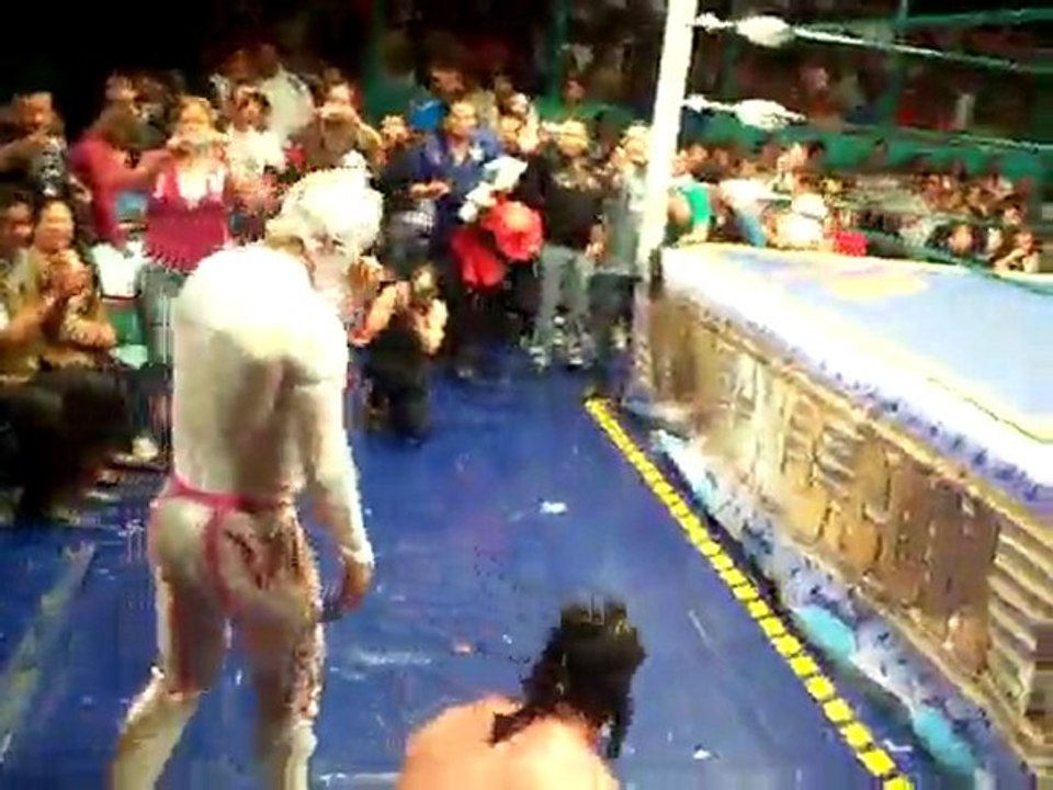 Mistico vs Volador Jr.