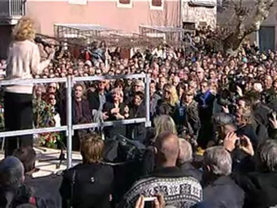 Francesca Solleville et Isabelle Aubret chantent Jean Ferrat