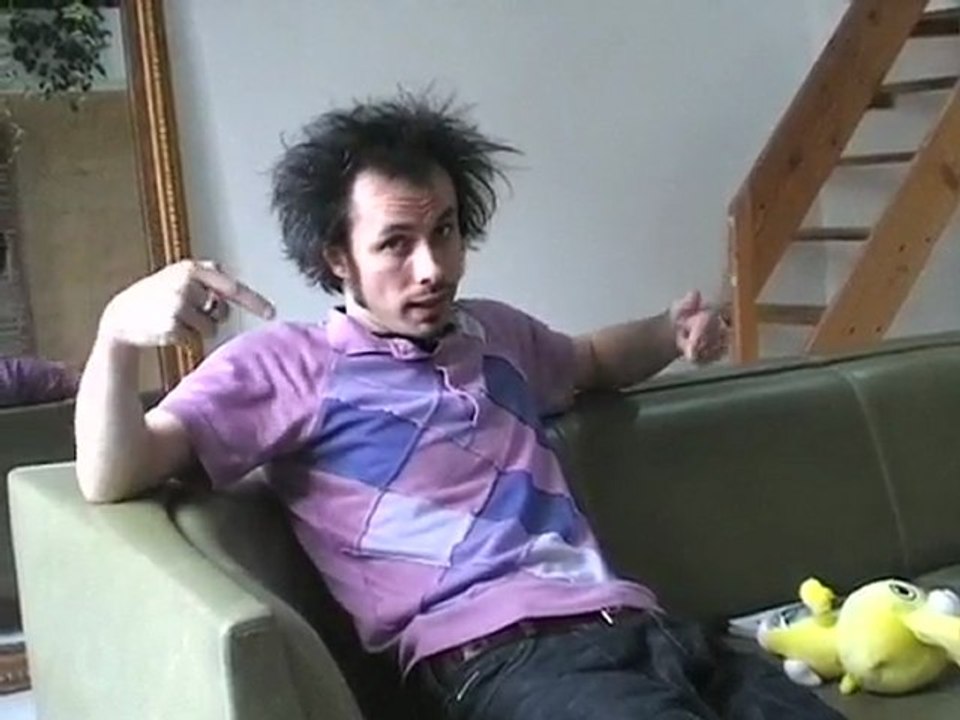 PARTCIPE AU CLIP DE JAMES DELLECK