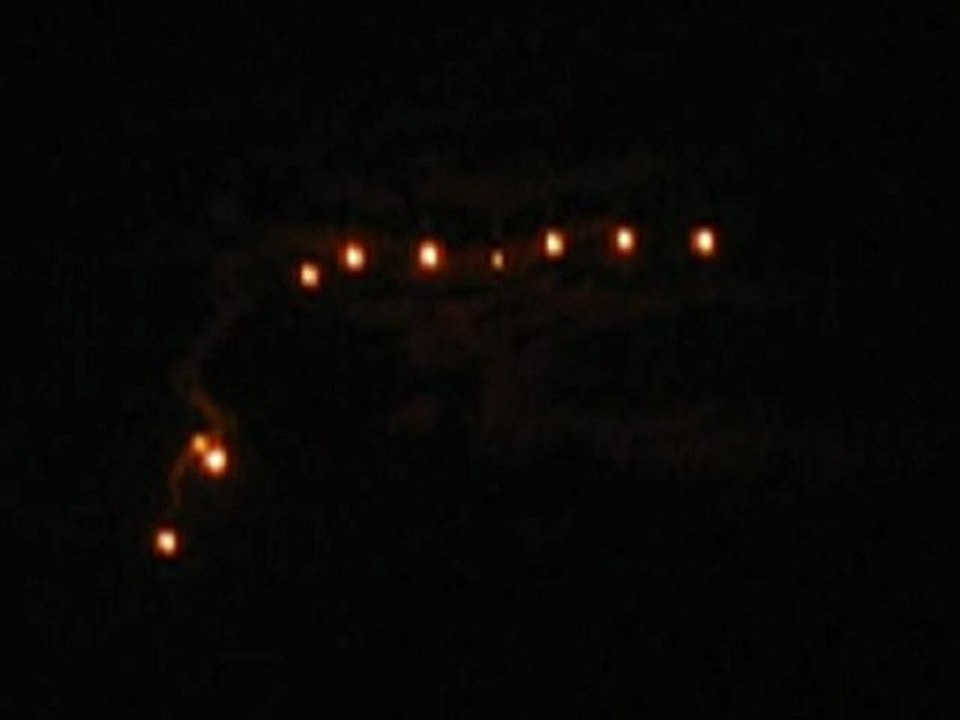 "Phoenix lights" - UFO over Destin, Florida 12 March 2010