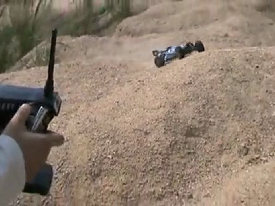 Red Cat Racing RC Buggy Backdraft 3.5 Jumping