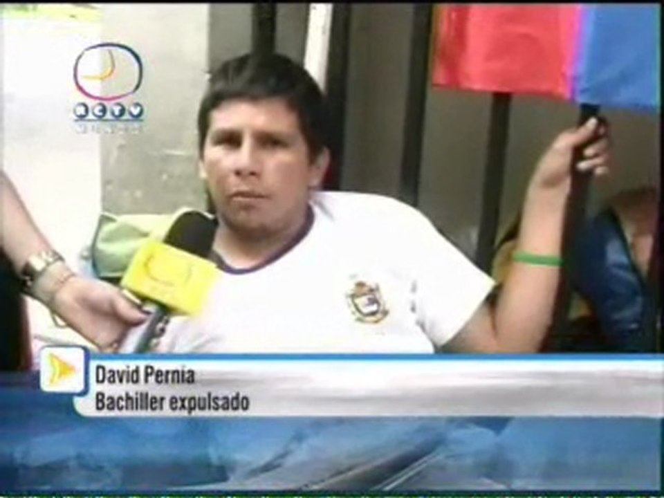 Estudiante encadenado UNEFA