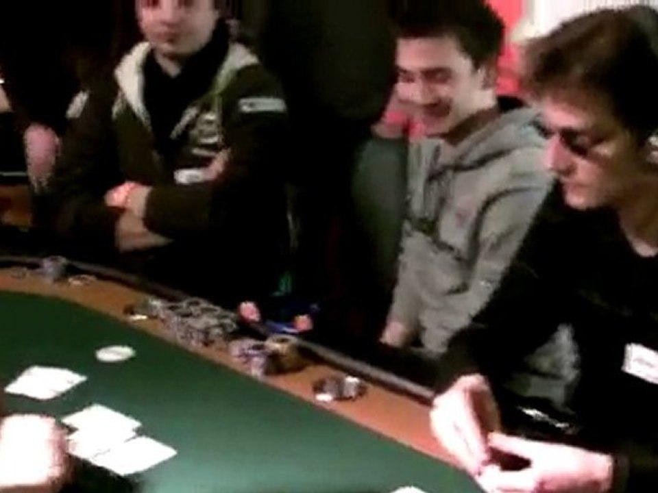 [Finale CNEC 14] Un coup à la table