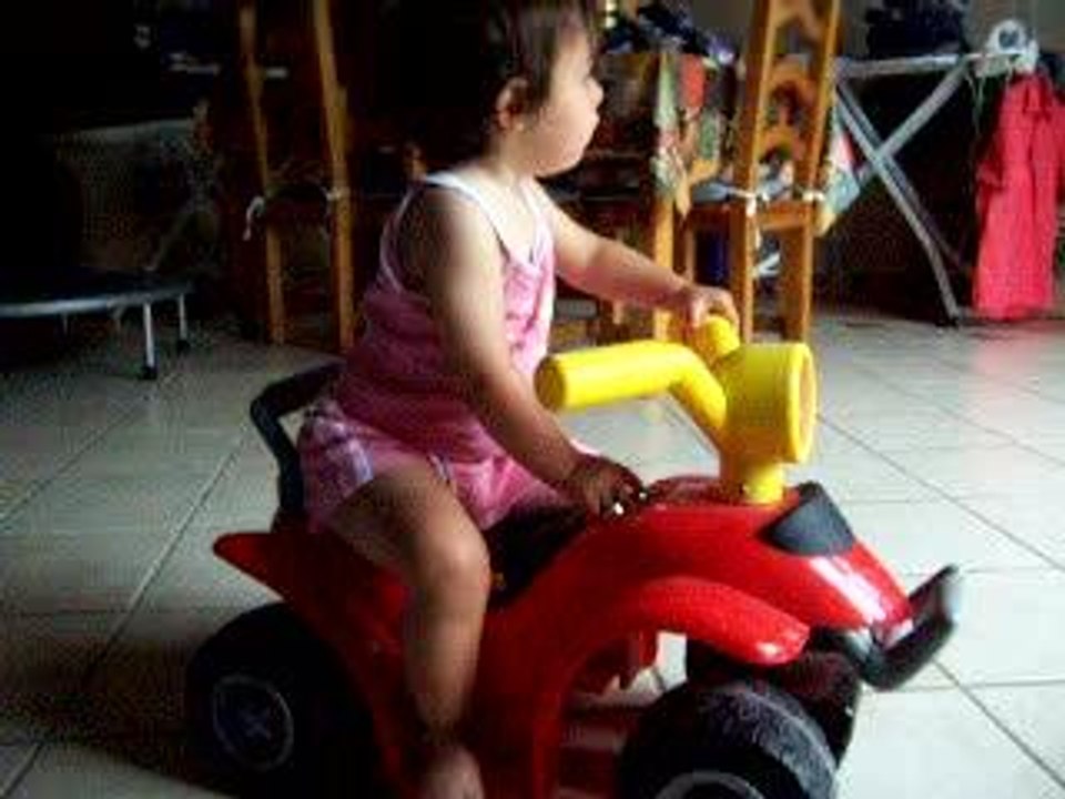 Lou et le quad