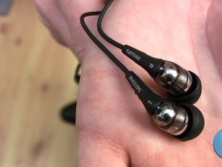 Philips SHE9850 In ear Headphones
