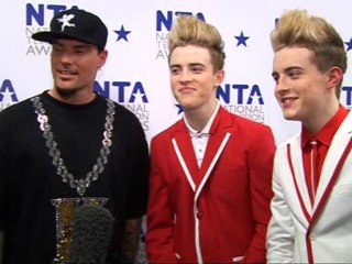 Jedward score a new record deal with Universal!