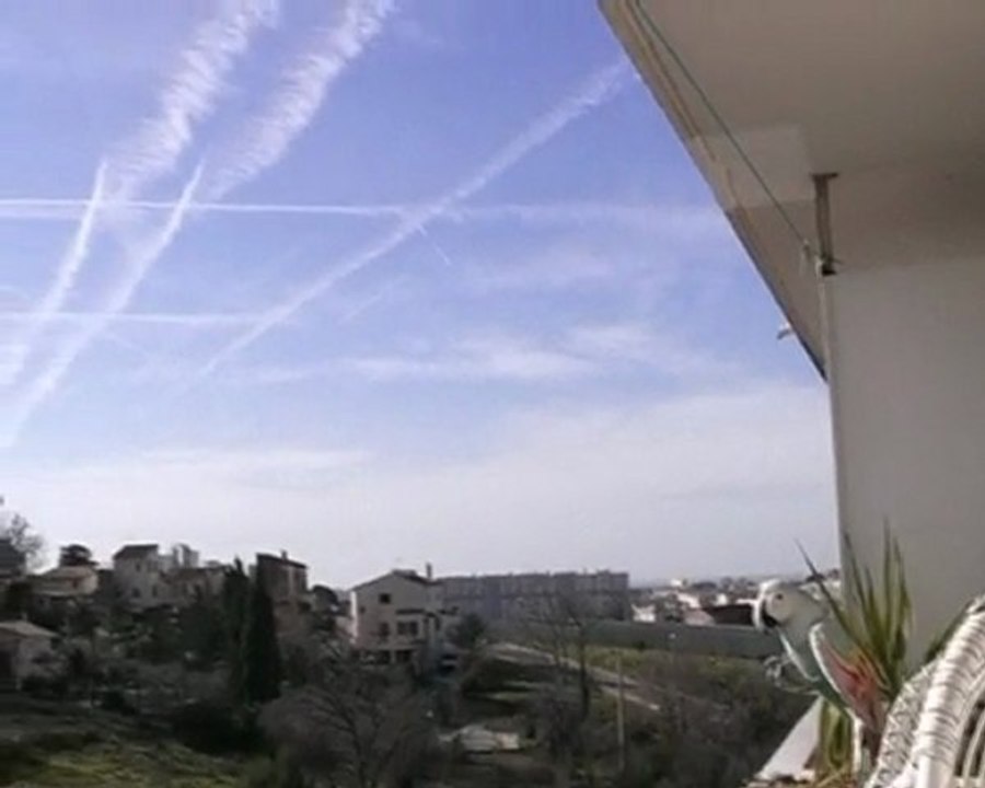 Contrails ou chemtrails? Marseille 2010
