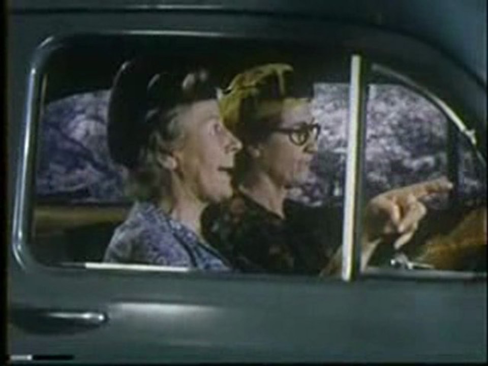 Funny Accidents - Old Slow Driving Ladies 1960's