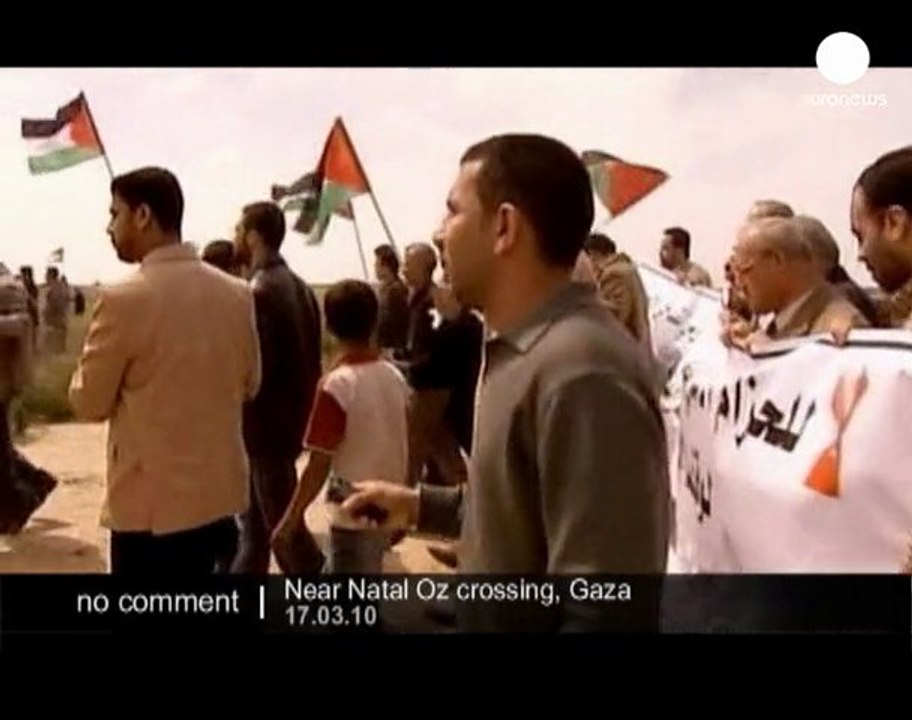 Palestinians clash with Israeli troops